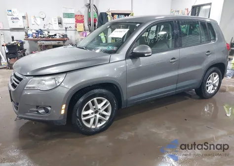 2011 Volkswagen Tiguan S from USA, damaged, VIN WVGBV7AX2BW526723